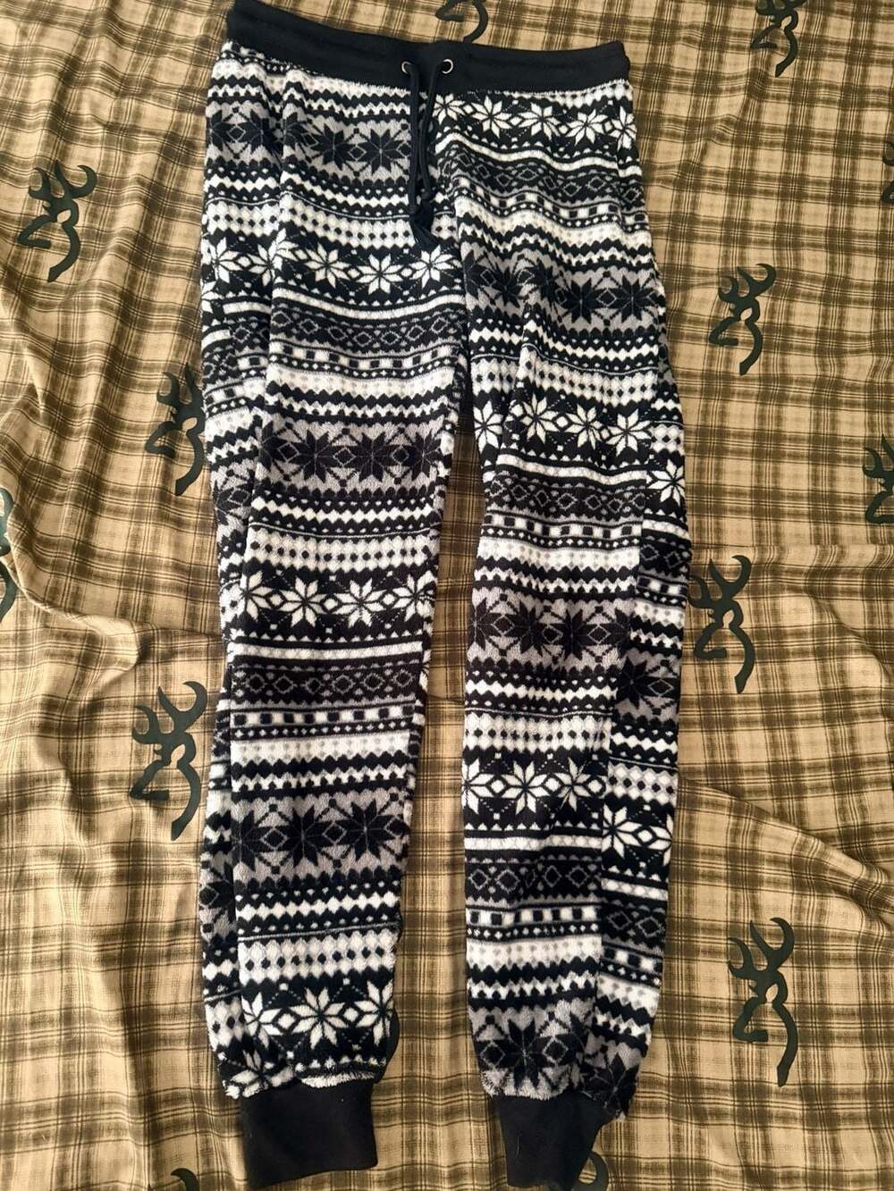 No Boundaries Fleece Sleep Pants Size S 3-5 Black White Snowflake Jogger